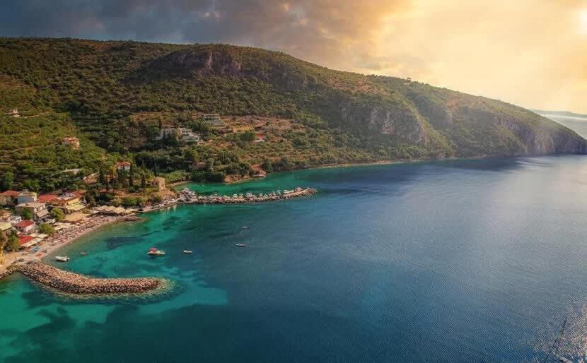 Kitries Summer Getaway - Eden Seaside Suite Kitriai Экстерьер фото