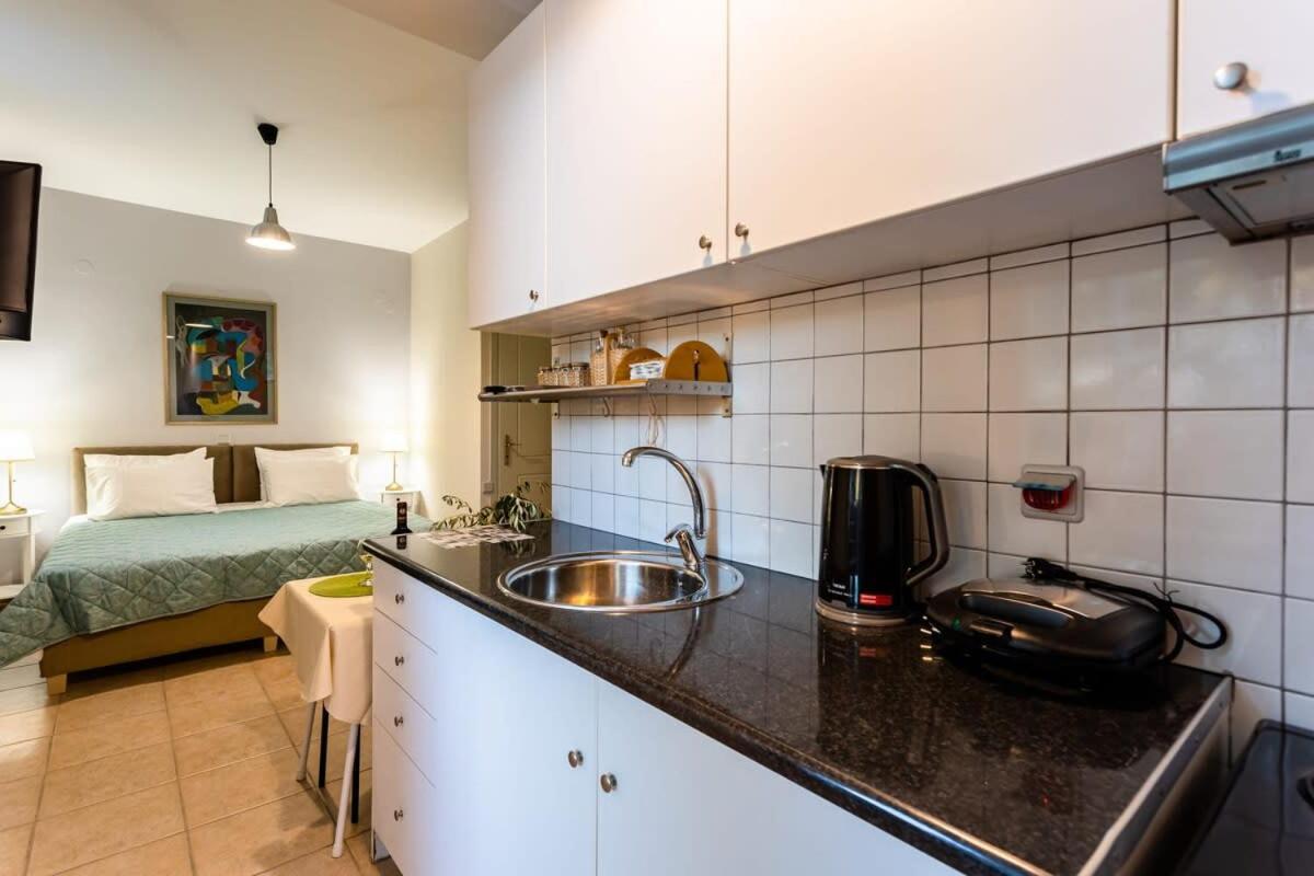Kitries Summer Getaway - Eden Seaside Suite Kitriai Экстерьер фото