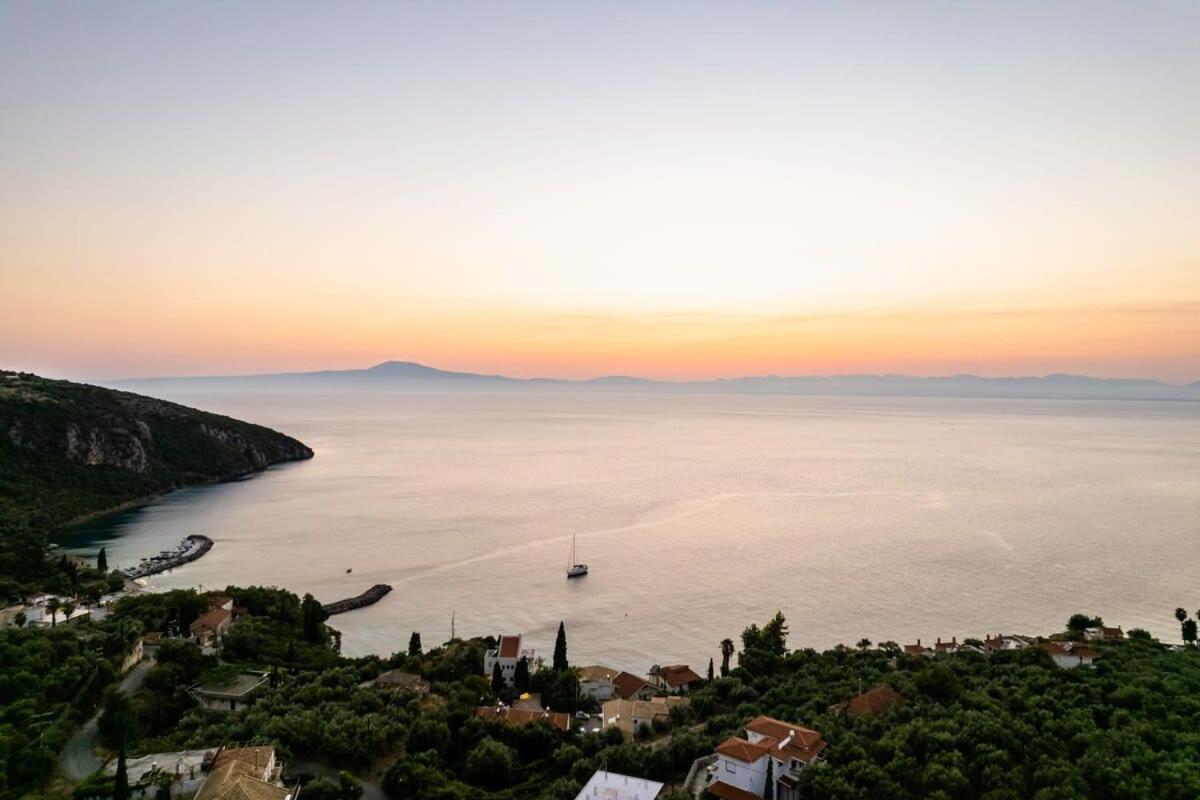 Kitries Summer Getaway - Eden Seaside Suite Kitriai Экстерьер фото