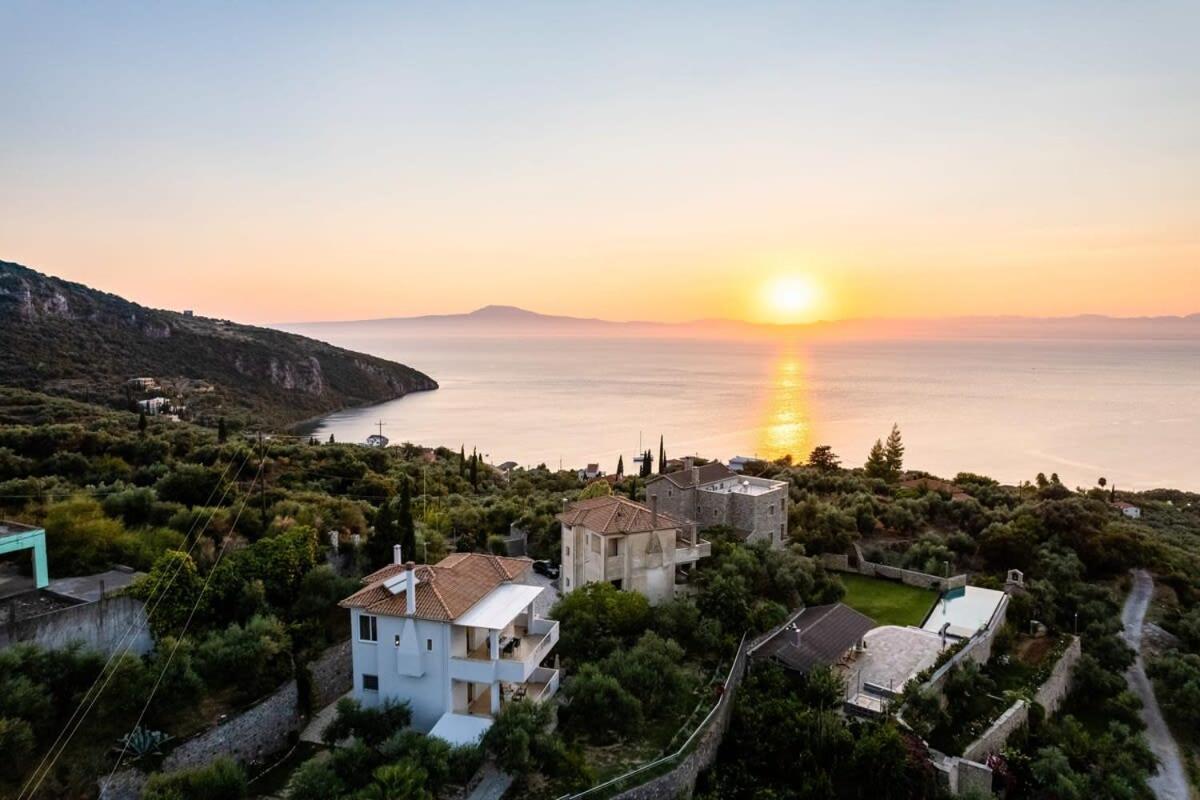 Kitries Summer Getaway - Eden Seaside Suite Kitriai Экстерьер фото